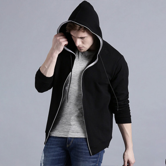 https://www.fitdrop.in/products/men-black-solid-hooded-sweatshirt