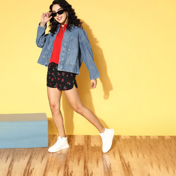 https://www.fitdrop.in/products/women-black-conversational-vacay-attire