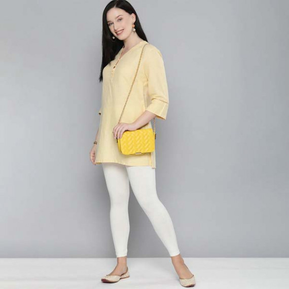 https://www.fitdrop.in/products/women-off-white-solid-leggings
