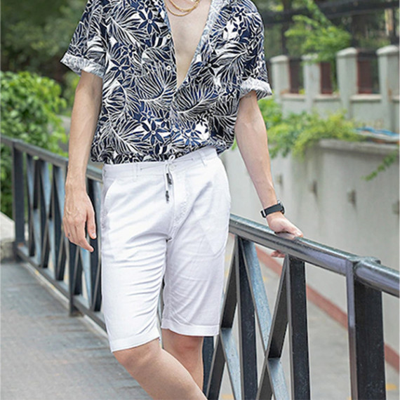 https://www.fitdrop.in/products/men-white-solid-slim-fit-regular-shorts