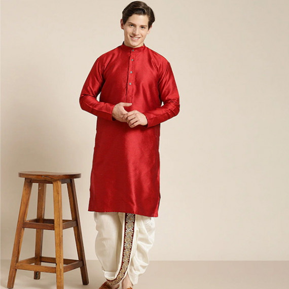 https://www.fitdrop.in/products/mens-cream-coloured-pure-cotton-double-layer-dhoti-gold-zari-border