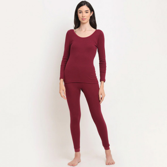 https://www.fitdrop.in/products/women-maroon-striped-thermal-top
