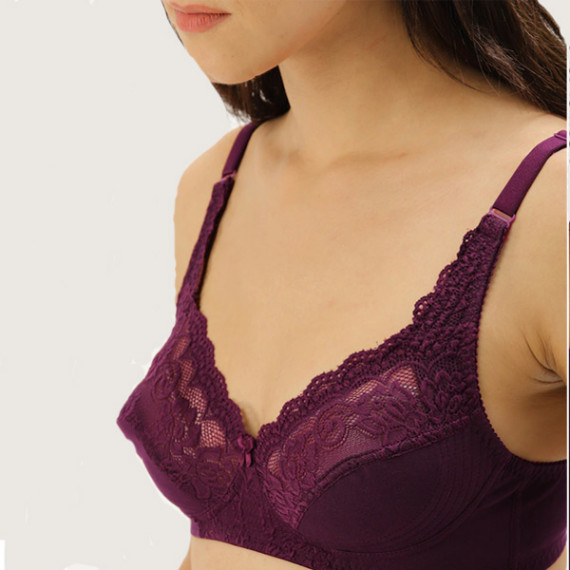 https://www.fitdrop.in/products/lace-non-wired-non-padded-everyday-bra-db-bf-005c